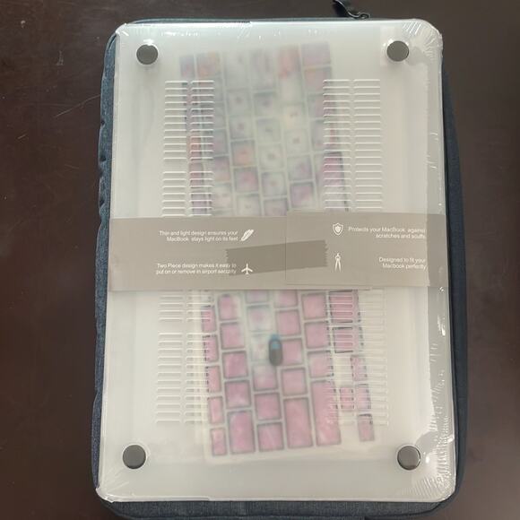 MacBook Air 13” shell and navy soft case - Picture 2 of 5